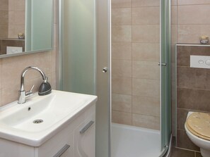 Towels - Wohnung in Okrug Gornji mit Grill und Garten by Interhome (Trogir/Okrug Donji)