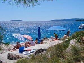 Beach - mit Parkplatz und Straßenansicht by Interhome (Trogir/Okrug Donji)