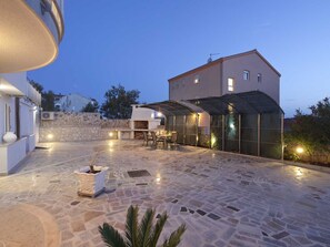 Terrace/patio - Wohnung in Okrug Gornji mit Garten und Grill by Interhome (Trogir/Okrug Donji)