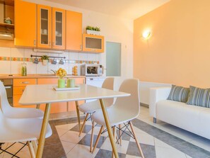 Dining - Moderne Wohnung Maris 2B - EOS CROATIA by Interhome (Trogir/Okrug Donji)