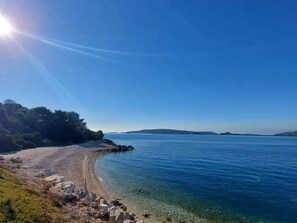Beach - Wohnung "Esthera 6" mit Blick auf das Wasser by Interhome (Trogir/Okrug Donji)