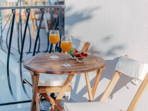 Outdoor dining - Wohnung "Esthera 6" mit Blick auf das Wasser by Interhome (Trogir/Okrug Donji)
