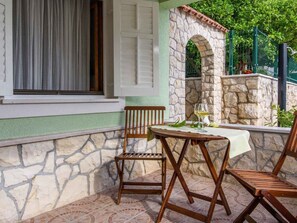 Outdoor dining - Charmante Wohnung Maris 1A - EOS CROATIA by Interhome (Trogir/Okrug Donji)