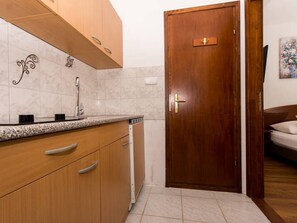 Interior - Wohnung "Esthera 3" mit Blick auf das Wasser by Interhome (Trogir/Okrug Donji)