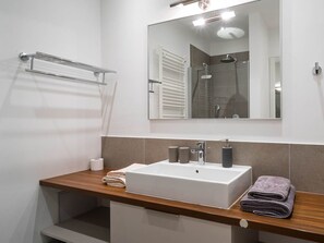 Towels - Appartement "Golden B1" mit Blick auf das Wasser by Interhome (Trogir/Slatine)