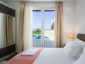 Internet - Modernes Apartment in Slatine mit privatem Parkplatz by Interhome (Trogir/Slatine)
