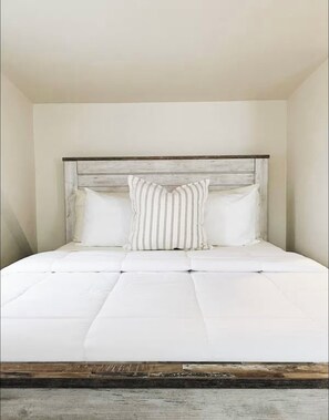 Room - Driftwood Cottage Stand-Alone Downtown OC Retreat (Ocean City)