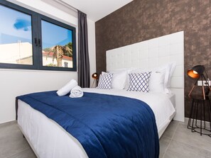 Internet - Luxuriöses Vier-Sterne-Apartment Prestige I. by Interhome (Trogir)