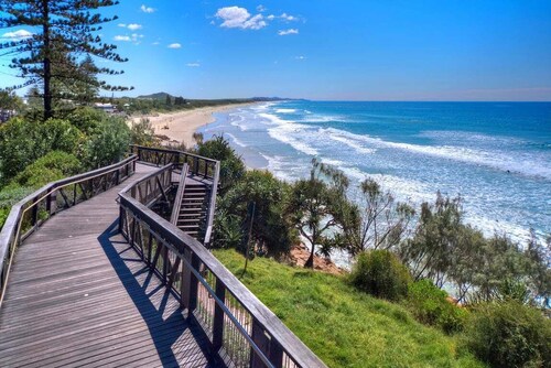 Coolum Beachside Getaway