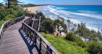 Coolum Beachside Getaway
