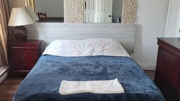 Fer et planche Ă repasser, Wi-Fi gratuit, draps fournis