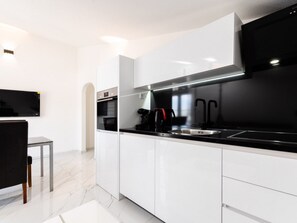 Fridge, microwave, oven, dishwasher - Moderne Ferienwohnung Zen 2 by Interhome (Trogir)