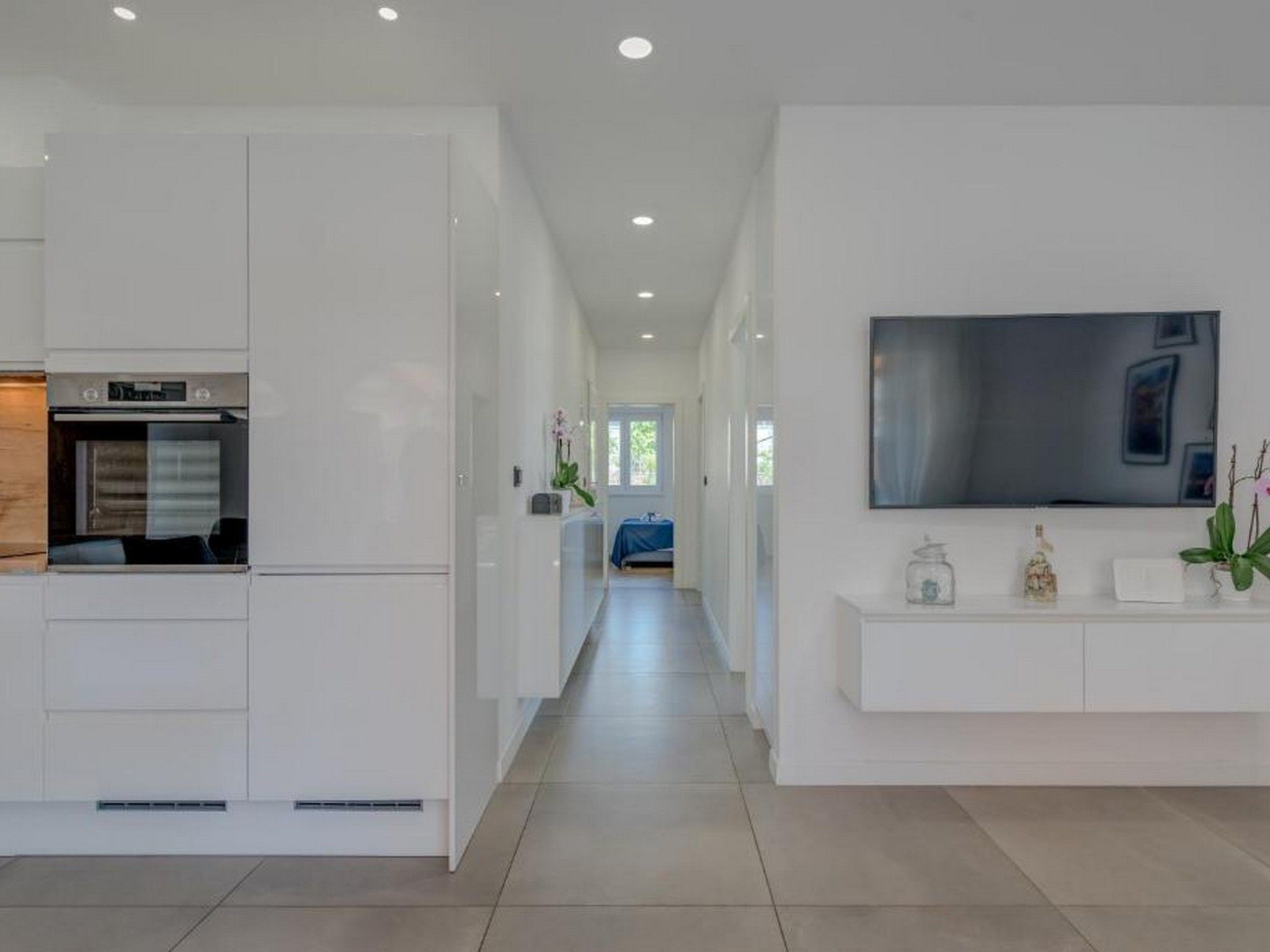 Kühlschrank, Mikrowelle, Ofen, Geschirrspüler