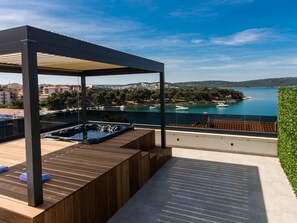 Terrace/patio - Luxus-Vier-Sterne-Wohnung Prestige V. by Interhome (Trogir)