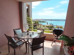 Outdoor dining - "Idlerocks" by Interhome (Trogir)