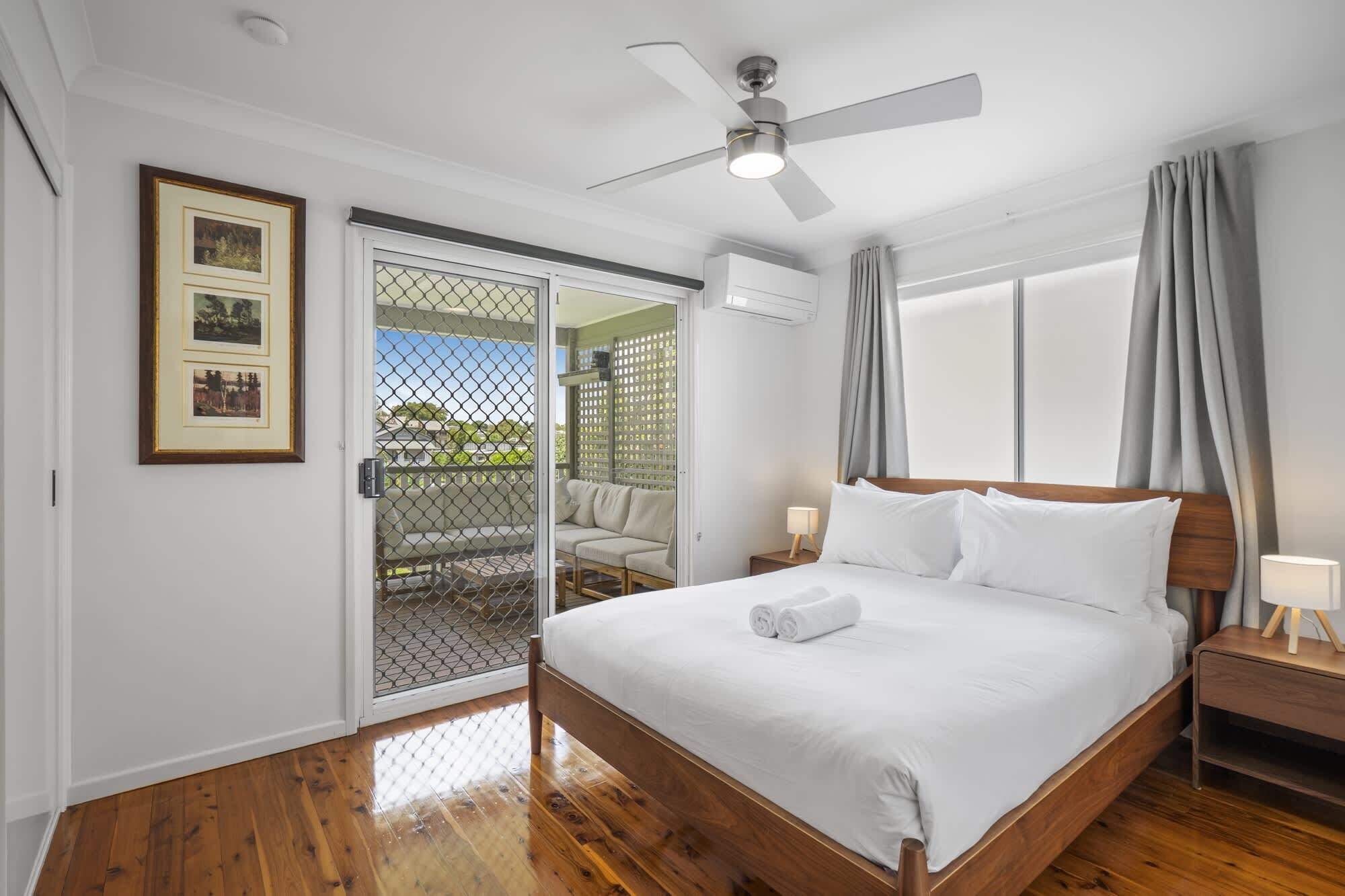 3 bedrooms, desk, iron/ironing board, WiFi