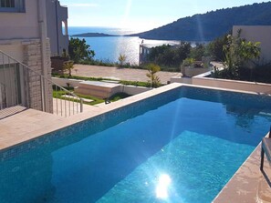 A heated pool - Schöne Villa Stella mit Meerblick und beheiztem Pool by Interhome (Rogoznica/Ražanj)