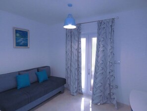 TV, fireplace - mit Terrasse by Interhome (Debeljak)