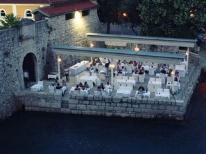 Espace de banquet à l’extérieur