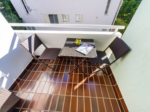 Outdoor dining - Chilled Feel Home Strand-Apt. in Zadar I by Interhome (Zadar)