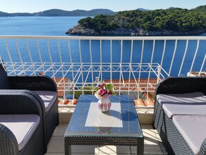 Property grounds - Wohnung "Ela II" mit Blick auf das Wasser by Interhome (Zaton)