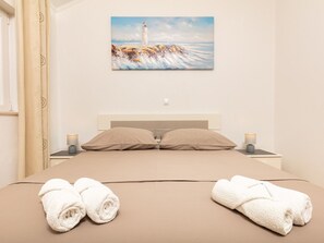 Internet - Wohnung "Ela" mit Blick auf das Wasser by Interhome (Zaton)
