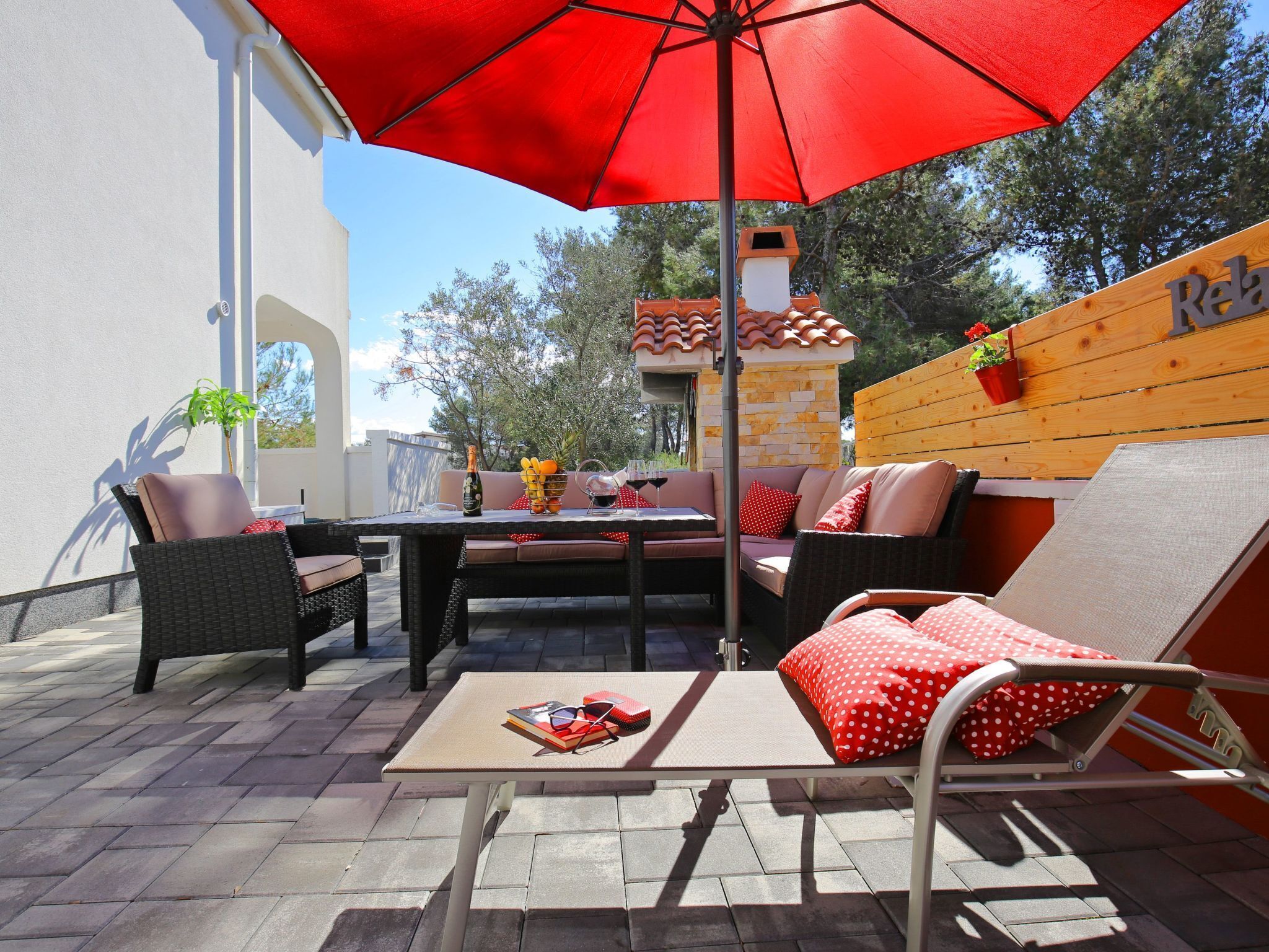 تناول الطعام بالخارج