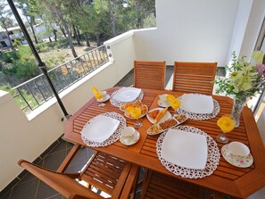 Outdoor dining - Haus Pesha by Interhome (Vir)