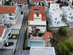 Exterior - mit Blick auf das Wasser by Interhome (Vir)