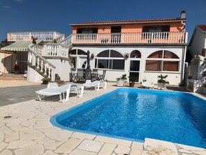 A heated pool - Großes Appartement by Interhome (Vrsi)