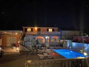 A heated pool - Großes Appartement by Interhome (Vrsi)