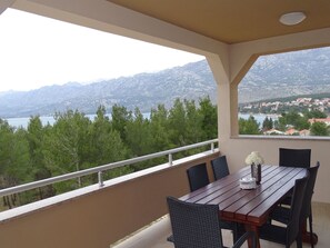 Outdoor dining - Wohnung Rončević by Interhome (Rovanjska)