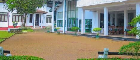 Fachada de la propiedad