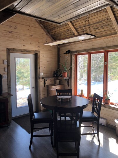 Chic, rustic log cabin near the farm in the heart of nature.