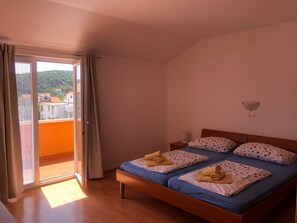 Internet - Zentrale Ferienwohnung mit Balkon by Interhome (Rab/Lopar)