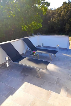 Terrace/patio - in Kampor mit Privatparkplatz by Interhome (Rab/Kampor)