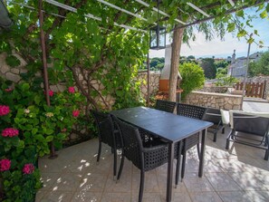 Outdoor dining - Studio-Wohnung "Marija" by Interhome (Lošinj / Veli Lošinj)