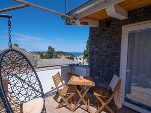 Outdoor dining - Andrej in Veli Losinj by Interhome (Lošinj / Veli Lošinj)