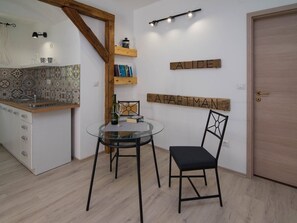 Dining - Schöne Wohnung in Veli Lošinj mit Garten by Interhome (Lošinj / Veli Lošinj)
