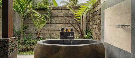 One Bedroom Villa with Rice Field View | Salle de bain