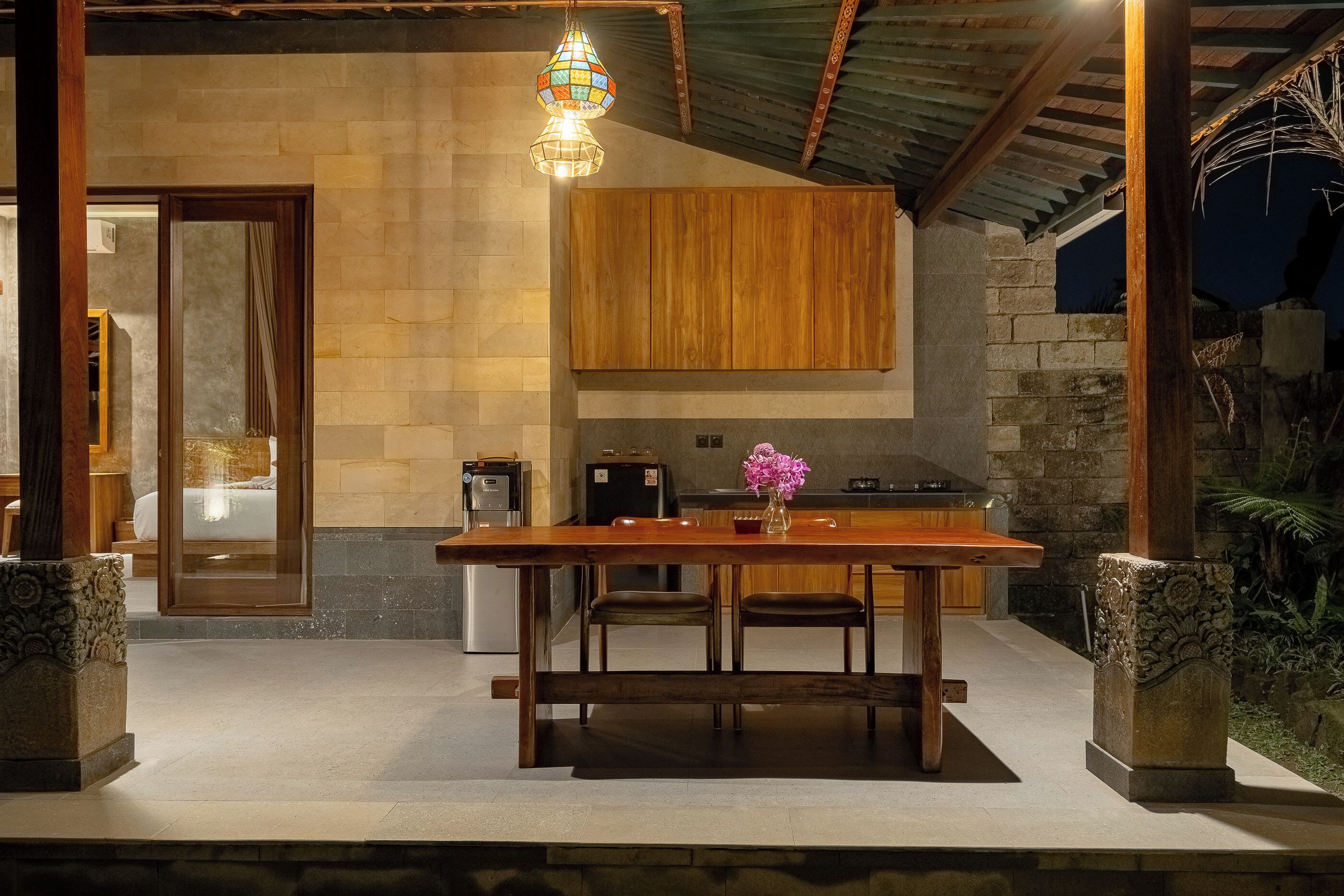 One Bedroom Villa with Rice Field View | Comedor