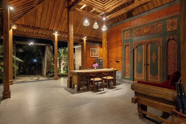 Agrapana Ubud Villa - Ubud