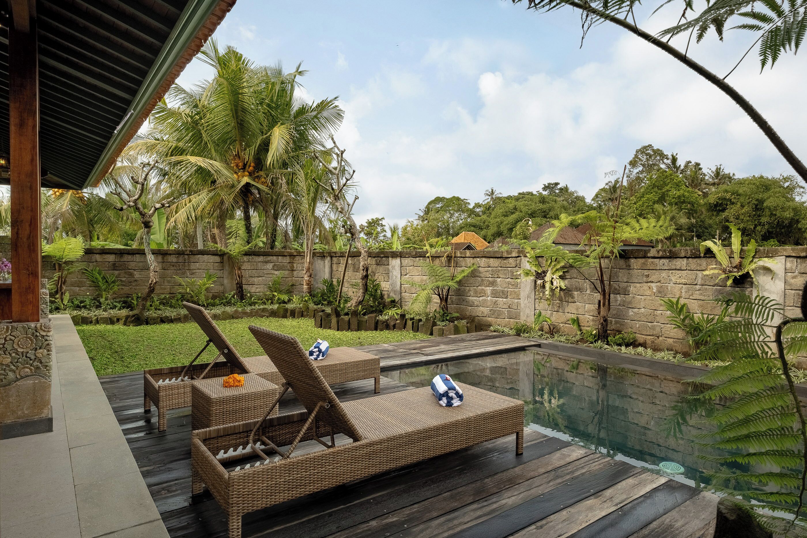 Outdoor pool, sun loungers