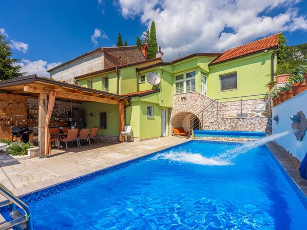 Pool - Greenhouse Adria mit großer Terrasse und Pool by Interhome (Novi Vinodolski/Bribir)