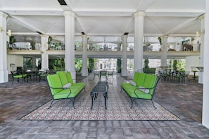 Outdoor dining - Special/Pool/StepsToBeach/Terrace Studio (Palm Beach)