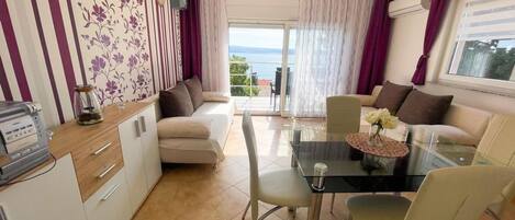 تناول الطعام