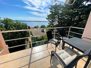 Outdoor dining - Wohnung in Dramalj mit Möbliertem Balkon by Interhome (Crikvenica/Dramalj)