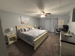 3 chambres, fer et planche à repasser, Wi-Fi gratuit, draps fournis