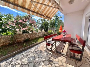 Outdoor dining - Wohnung Ana 1 by Interhome (Crikvenica/Dramalj)