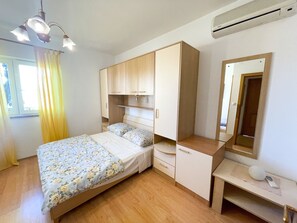 2 bedrooms, Internet